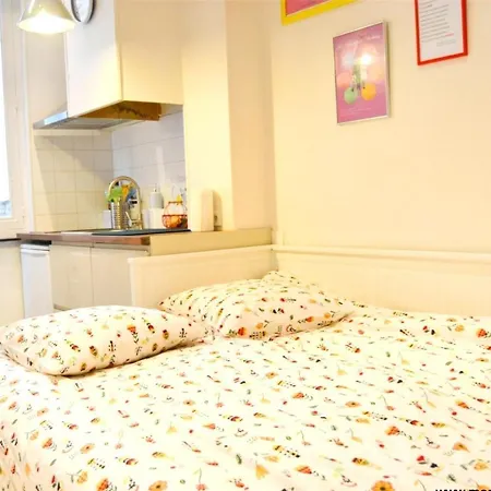 Un Jour D'ete A - Centre Unesco - 200 M Cathedrale - Parking - Animaux Acceptes شقة