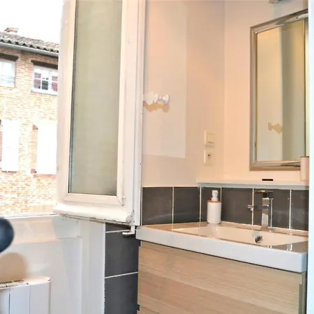 Un Jour D'ete A - Centre Unesco - 200 M Cathedrale - Parking - Animaux Acceptes شقة *