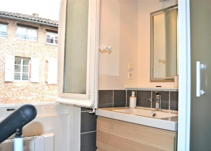 Un Jour D'ete A - Centre Unesco - 200 M Cathedrale - Parking - Animaux Acceptes شقة *